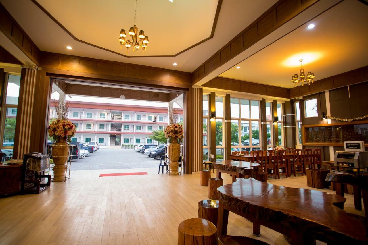 Silayok Grand Hotel Tak Exterior photo