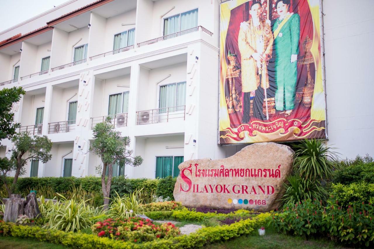Silayok Grand Hotel Tak Exterior photo